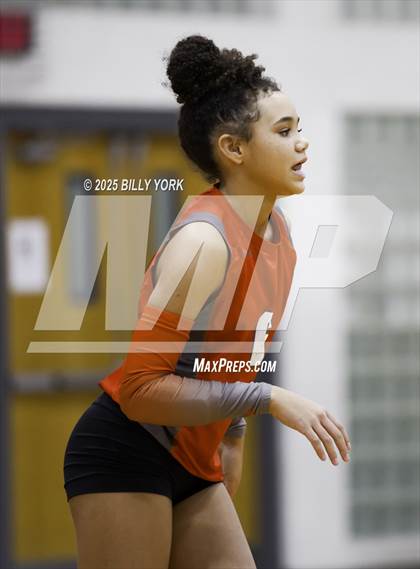 Thumbnail 3 in Grand Saline vs Mineola photogallery.