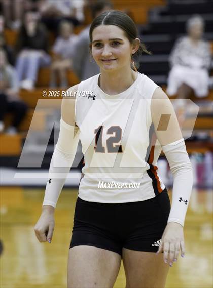 Thumbnail 3 in Grand Saline vs Mineola photogallery.