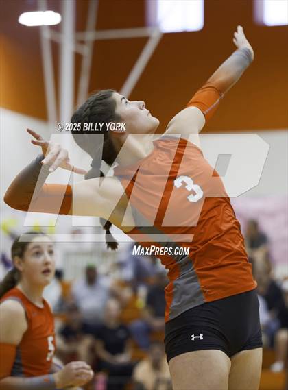 Thumbnail 1 in Grand Saline vs Mineola photogallery.