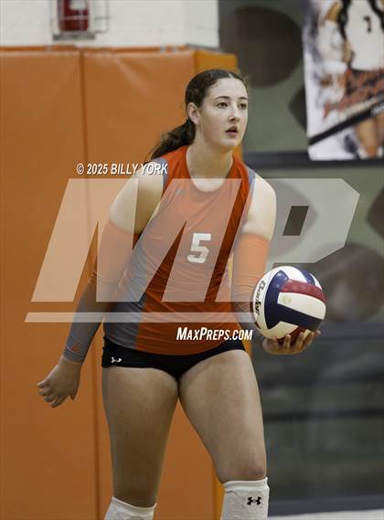 Thumbnail 3 in Grand Saline vs Mineola photogallery.