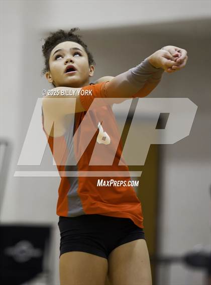 Thumbnail 2 in Grand Saline vs Mineola photogallery.