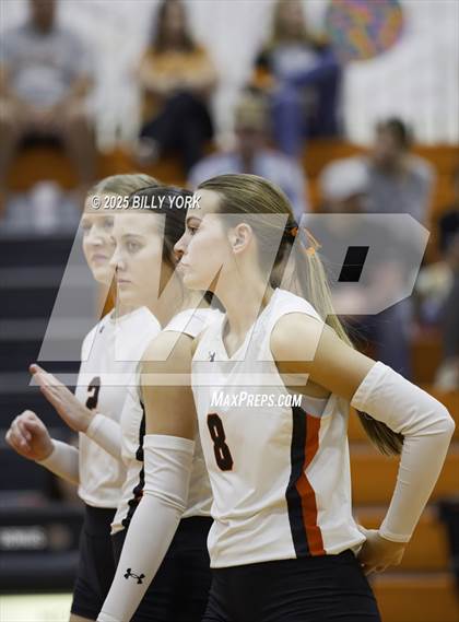 Thumbnail 2 in Grand Saline vs Mineola photogallery.