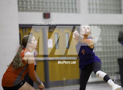 Thumbnail 2 in Grand Saline vs Mineola photogallery.