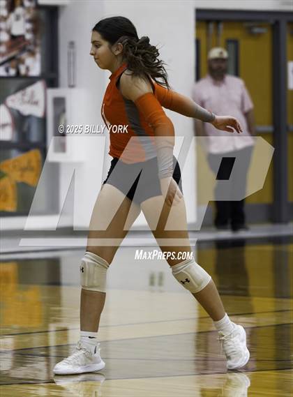 Thumbnail 3 in Grand Saline vs Mineola photogallery.