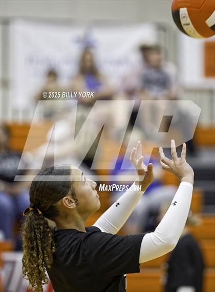 Thumbnail 2 in Grand Saline vs Mineola photogallery.