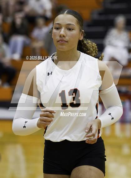 Thumbnail 1 in Grand Saline vs Mineola photogallery.