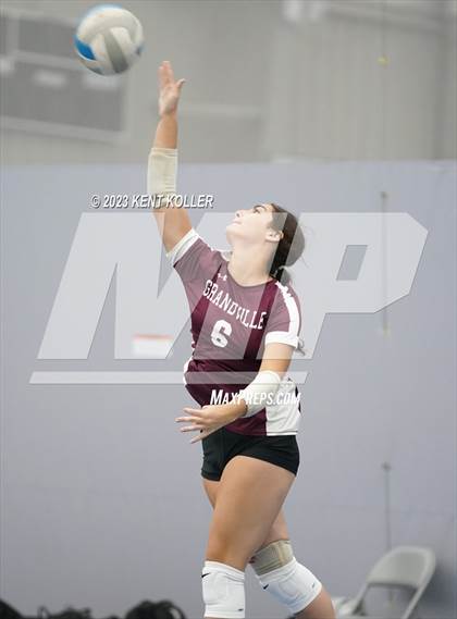Thumbnail 2 in Flushing vs. Grandville (Beast of the East) photogallery.