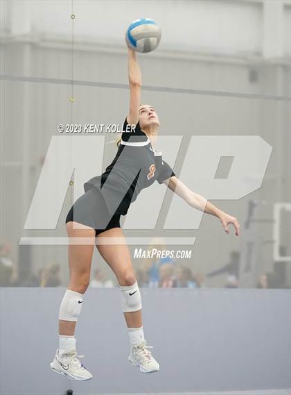 Thumbnail 2 in Flushing vs. Grandville (Beast of the East) photogallery.