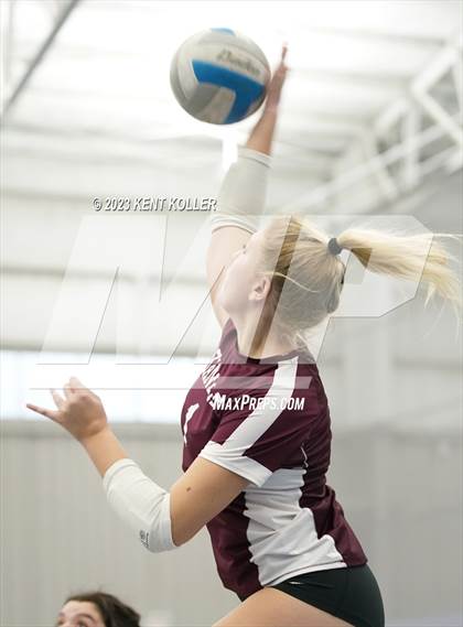 Thumbnail 2 in Flushing vs. Grandville (Beast of the East) photogallery.