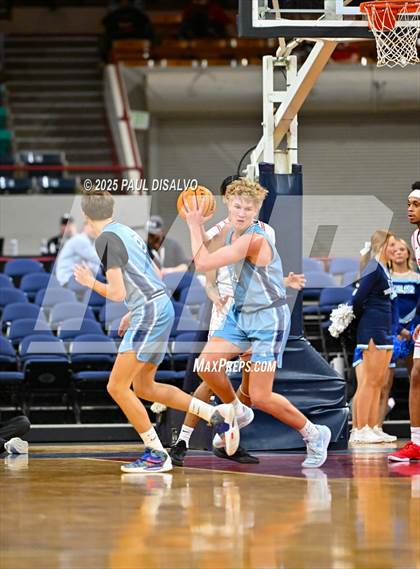 Thumbnail 2 in Valor Christian vs. Rangeview (CHSAA 6A Final Four) photogallery.