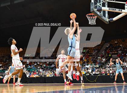 Thumbnail 1 in Valor Christian vs. Rangeview (CHSAA 6A Final Four) photogallery.