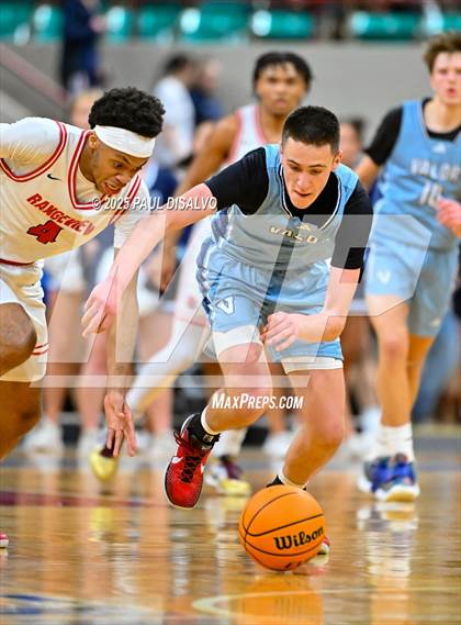 Thumbnail 3 in Valor Christian vs. Rangeview (CHSAA 6A Final Four) photogallery.
