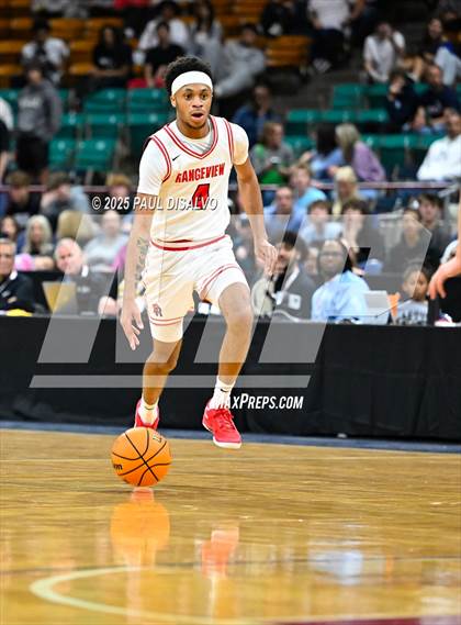 Thumbnail 1 in Valor Christian vs. Rangeview (CHSAA 6A Final Four) photogallery.