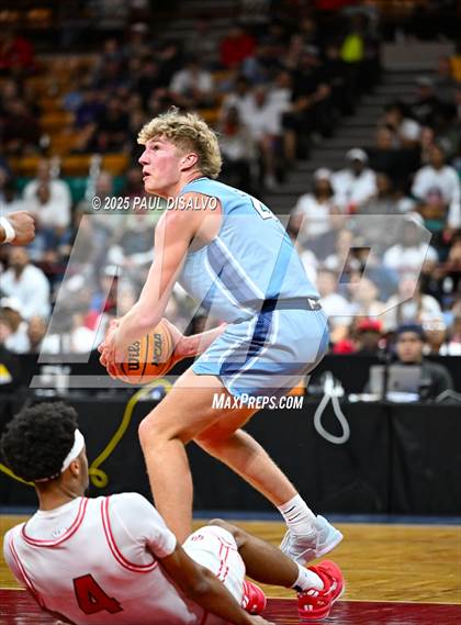 Thumbnail 1 in Valor Christian vs. Rangeview (CHSAA 6A Final Four) photogallery.