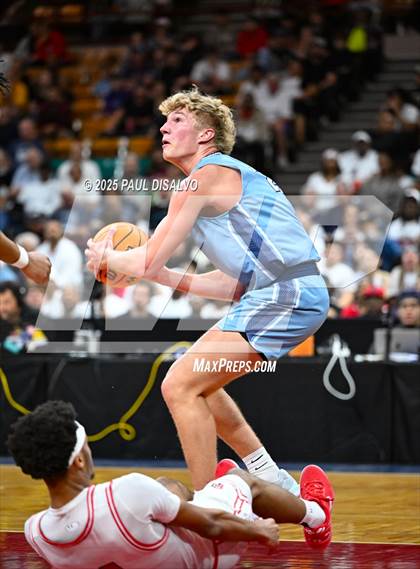 Thumbnail 2 in Valor Christian vs. Rangeview (CHSAA 6A Final Four) photogallery.
