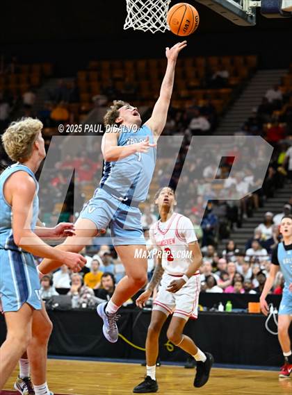 Thumbnail 2 in Valor Christian vs. Rangeview (CHSAA 6A Final Four) photogallery.
