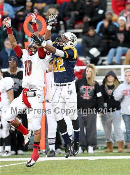 Thumbnail 3 in Trinity vs. Stony Point (5A Division 1 Semifinals) photogallery.