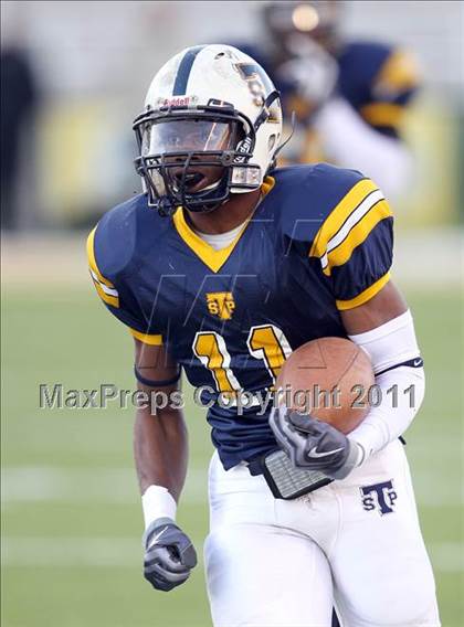 Thumbnail 3 in Trinity vs. Stony Point (5A Division 1 Semifinals) photogallery.
