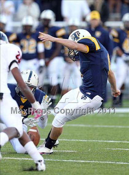 Thumbnail 1 in Trinity vs. Stony Point (5A Division 1 Semifinals) photogallery.