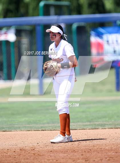 Thumbnail 3 in Mission Oak vs. Selma (CIF CS D4 Final) photogallery.