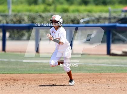 Thumbnail 3 in Mission Oak vs. Selma (CIF CS D4 Final) photogallery.