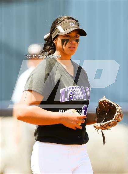 Thumbnail 1 in Mission Oak vs. Selma (CIF CS D4 Final) photogallery.