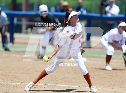 Thumbnail 3 in Mission Oak vs. Selma (CIF CS D4 Final) photogallery.