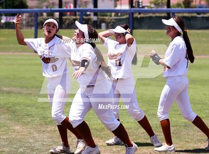 Thumbnail 2 in Mission Oak vs. Selma (CIF CS D4 Final) photogallery.