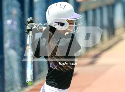 Thumbnail 1 in Mission Oak vs. Selma (CIF CS D4 Final) photogallery.