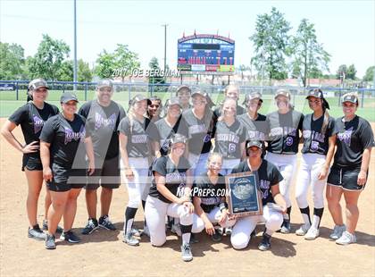 Thumbnail 1 in Mission Oak vs. Selma (CIF CS D4 Final) photogallery.