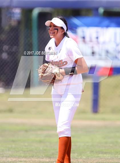 Thumbnail 1 in Mission Oak vs. Selma (CIF CS D4 Final) photogallery.
