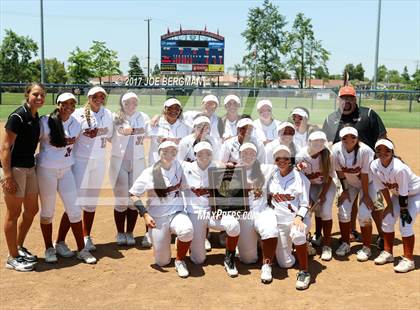Thumbnail 2 in Mission Oak vs. Selma (CIF CS D4 Final) photogallery.