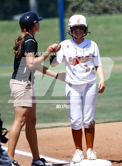 Thumbnail 1 in Mission Oak vs. Selma (CIF CS D4 Final) photogallery.