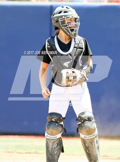 Thumbnail 3 in Mission Oak vs. Selma (CIF CS D4 Final) photogallery.