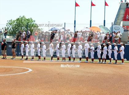 Thumbnail 1 in Mission Oak vs. Selma (CIF CS D4 Final) photogallery.