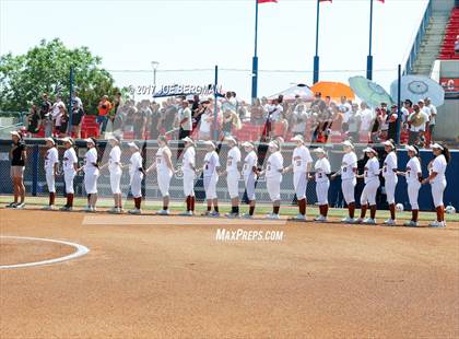 Thumbnail 2 in Mission Oak vs. Selma (CIF CS D4 Final) photogallery.