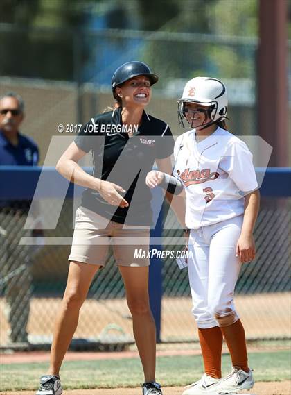 Thumbnail 3 in Mission Oak vs. Selma (CIF CS D4 Final) photogallery.
