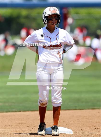 Thumbnail 3 in Mission Oak vs. Selma (CIF CS D4 Final) photogallery.