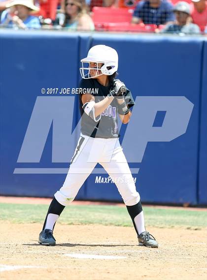 Thumbnail 2 in Mission Oak vs. Selma (CIF CS D4 Final) photogallery.