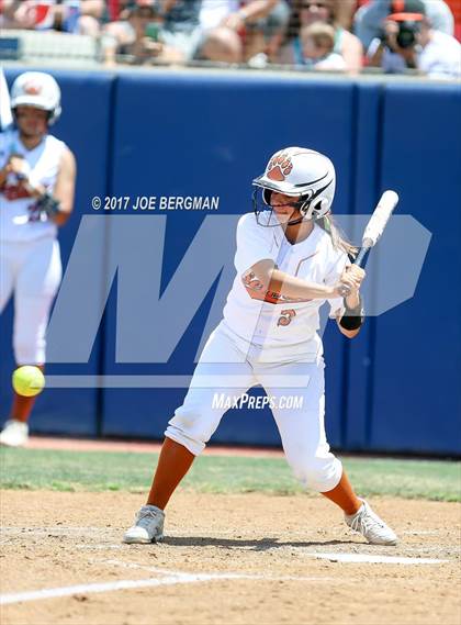 Thumbnail 2 in Mission Oak vs. Selma (CIF CS D4 Final) photogallery.