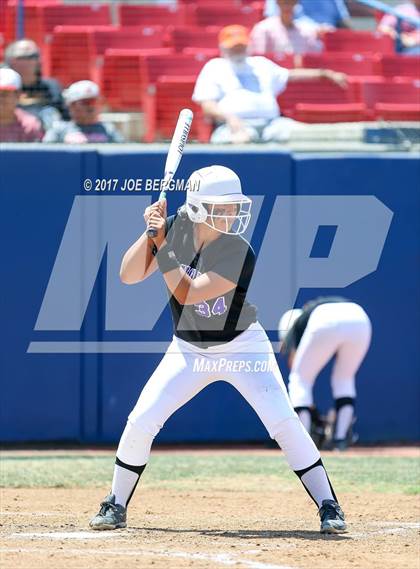 Thumbnail 3 in Mission Oak vs. Selma (CIF CS D4 Final) photogallery.