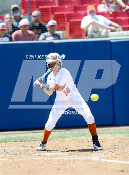 Thumbnail 1 in Mission Oak vs. Selma (CIF CS D4 Final) photogallery.