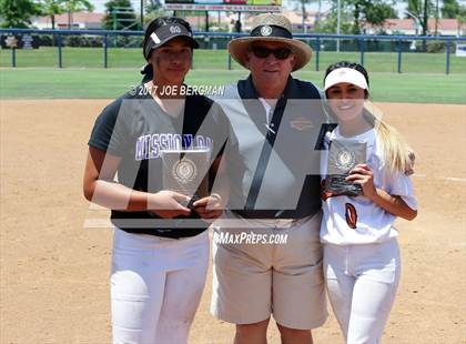 Thumbnail 3 in Mission Oak vs. Selma (CIF CS D4 Final) photogallery.