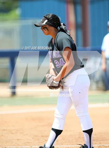 Thumbnail 2 in Mission Oak vs. Selma (CIF CS D4 Final) photogallery.
