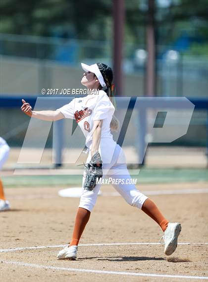 Thumbnail 1 in Mission Oak vs. Selma (CIF CS D4 Final) photogallery.