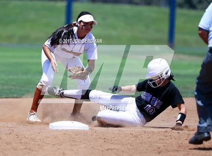 Thumbnail 3 in Mission Oak vs. Selma (CIF CS D4 Final) photogallery.