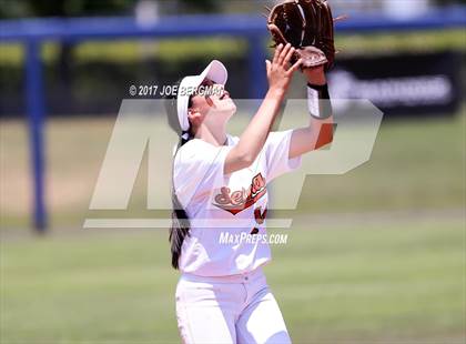 Thumbnail 1 in Mission Oak vs. Selma (CIF CS D4 Final) photogallery.