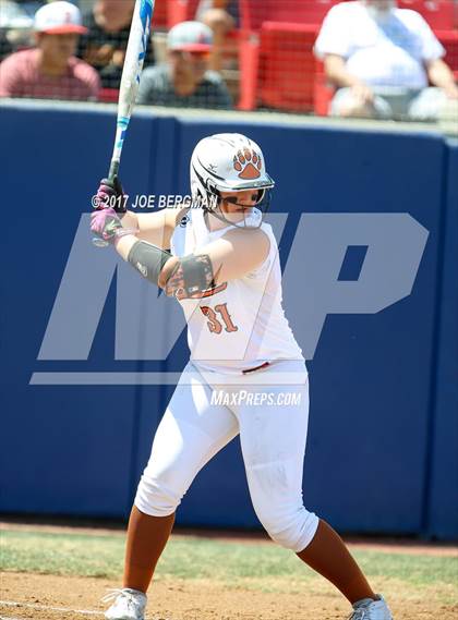 Thumbnail 1 in Mission Oak vs. Selma (CIF CS D4 Final) photogallery.