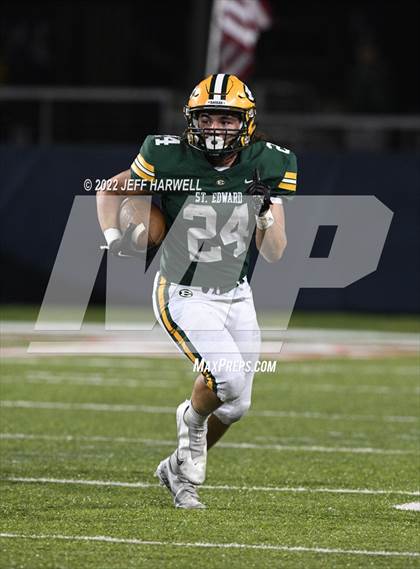 Thumbnail 3 in Central Catholic vs. St. Edward photogallery.