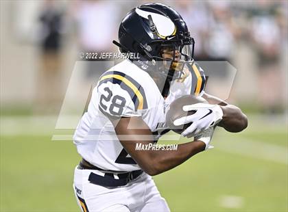 Thumbnail 2 in Central Catholic vs. St. Edward photogallery.
